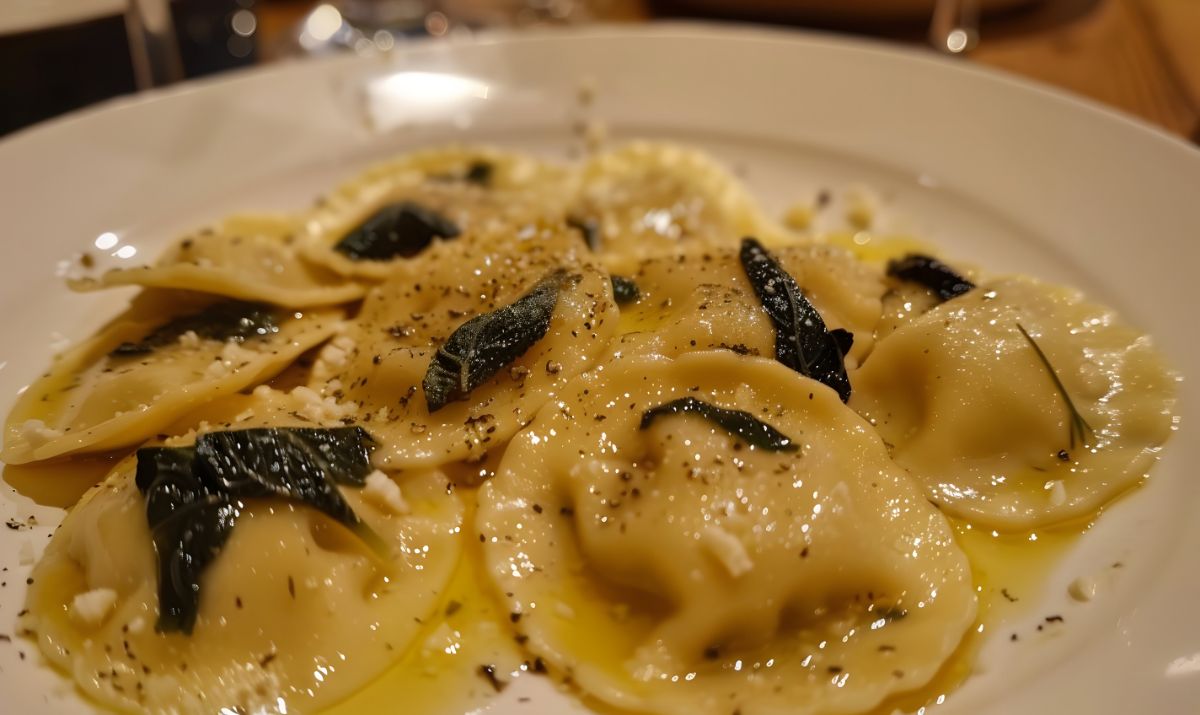 Butternut Squash Ravioli Sauce - Brown Butter Sage Sauce Over Butternut Squash Ravioli