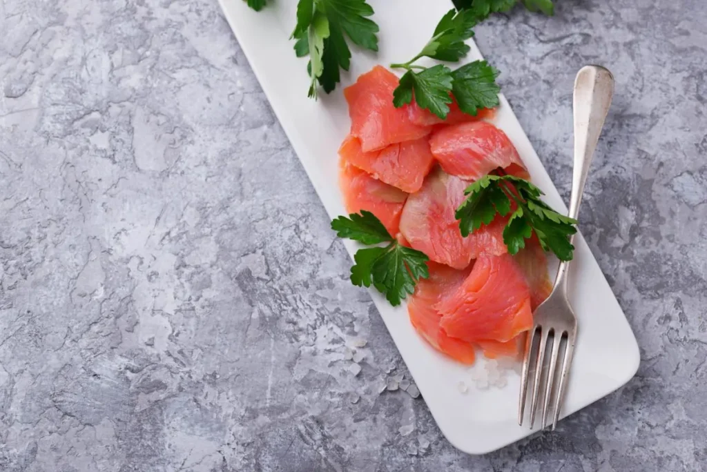 Can you eat raw salmon - salmon fillet with parsley